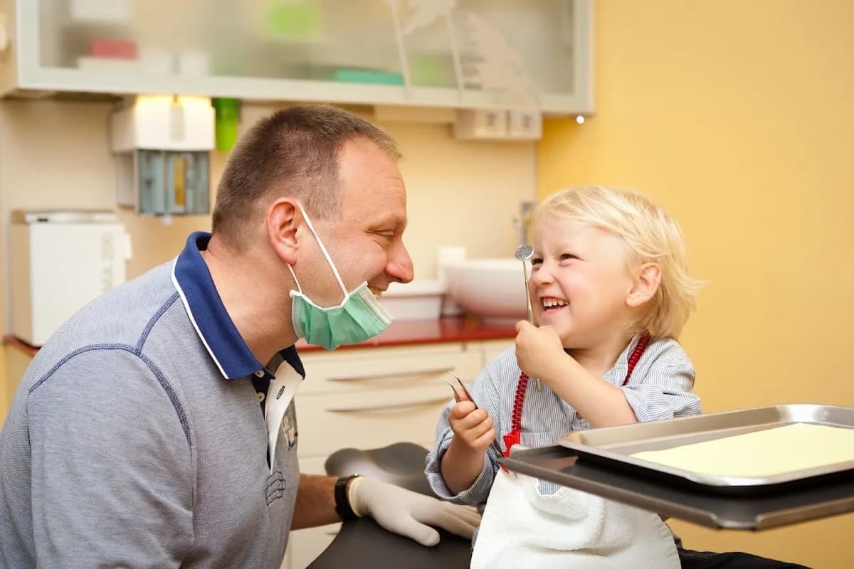 Erstes Zahnmedizinisches Zentrum für Kinder u. Jugendliche — Foto aus dem Google-Eintrag der Praxis