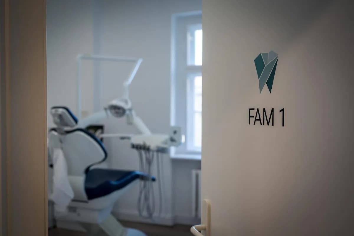 FAMDENTAL - Zahnarzt Berlin Mitte — Foto aus dem Google-Eintrag der Praxis
