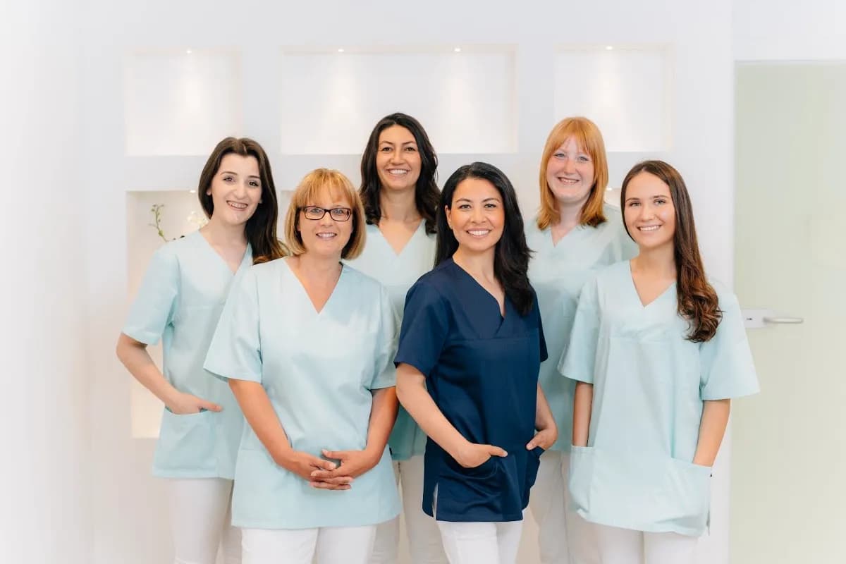 Frau Dr. med. dent. Leyla Caglar-Boger — Foto aus dem Google-Eintrag der Praxis