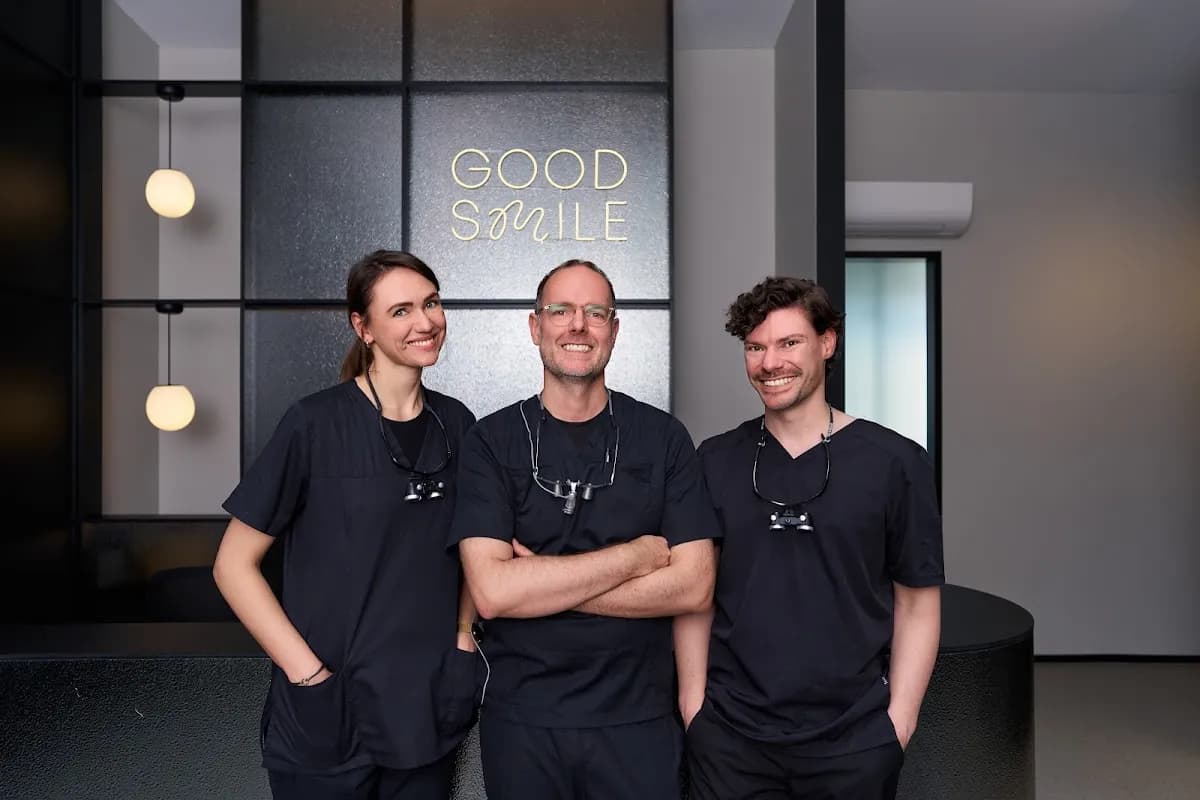 GOOD SMILE | Herr Dr. Martin Weidemann & Kollegen — Foto aus dem Google-Eintrag der Praxis