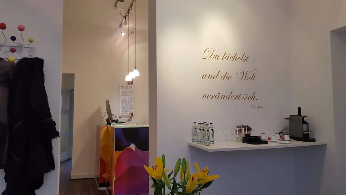 Harald Böcker — Foto aus dem Google-Eintrag der Praxis