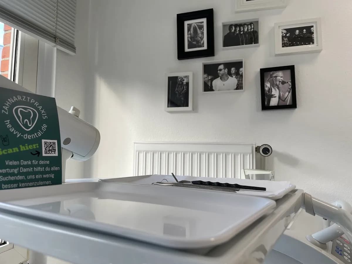 HEAVY DENTAL - Zahnarztpraxis Britta Maßlo-Calmer & Koll. — Foto aus dem Google-Eintrag der Praxis