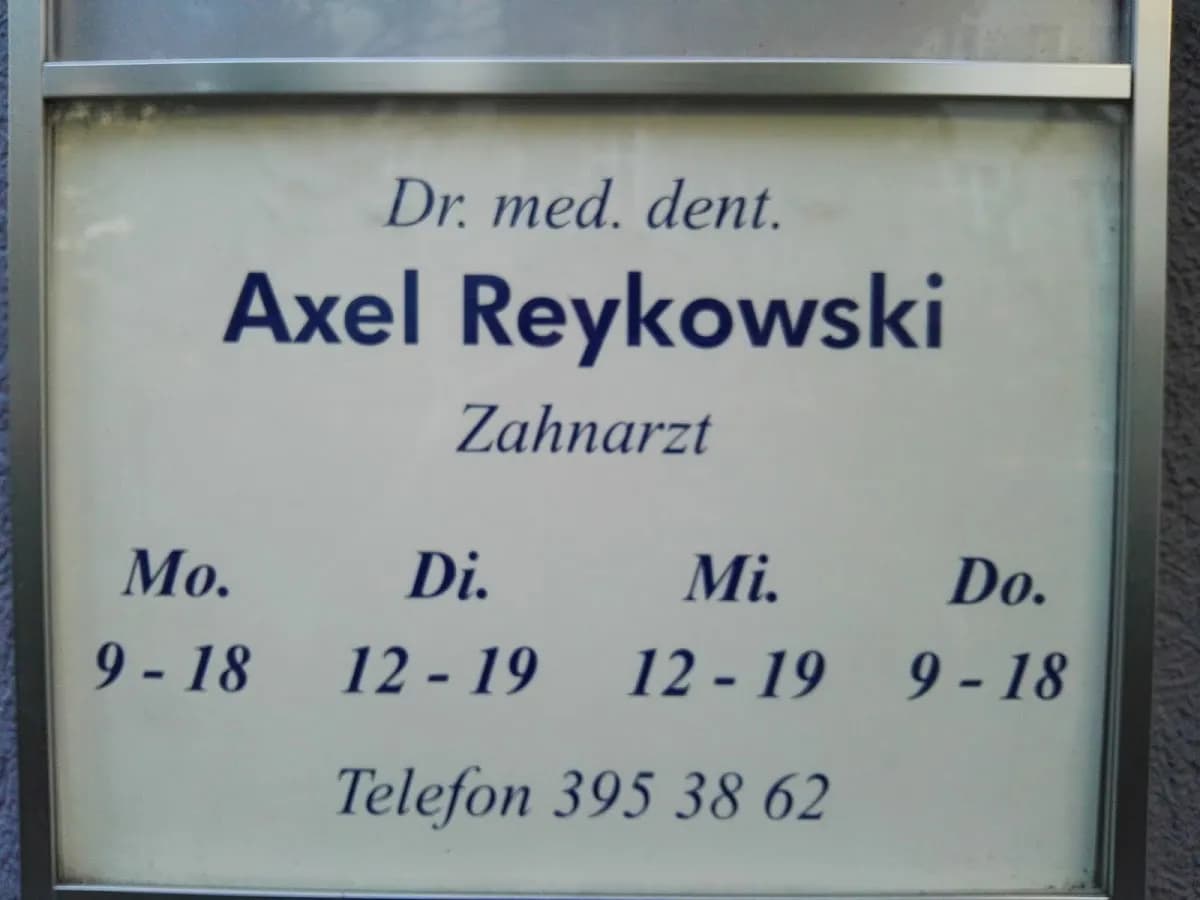 Herr Dr. Axel Reykowski — Foto aus dem Google-Eintrag der Praxis