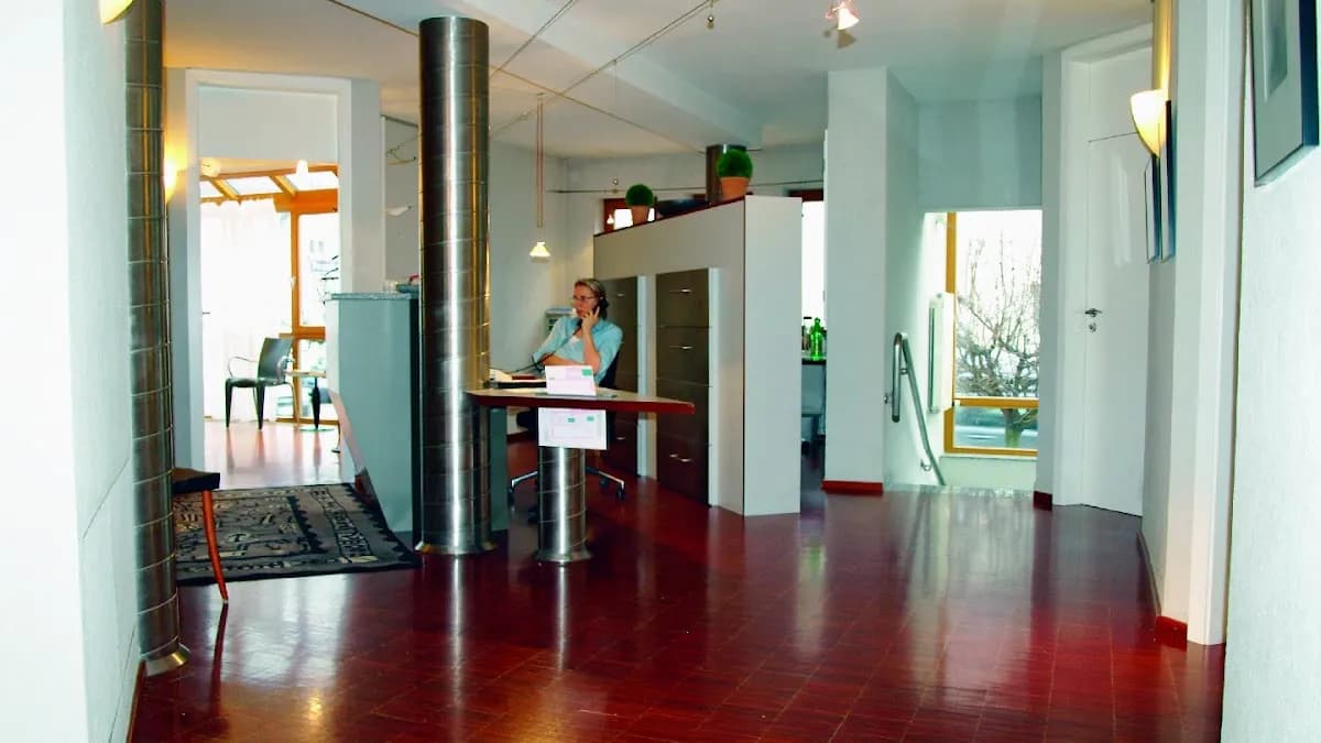 Herr Stefan Bacso, Zahnarzt — Foto aus dem Google-Eintrag der Praxis