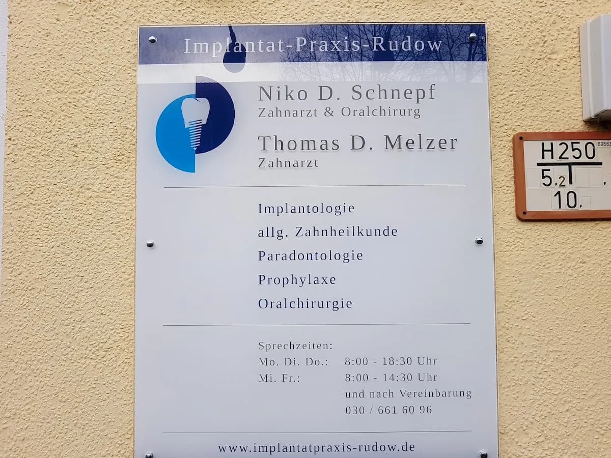 Implantatpraxis Niko D. Schnepf — Foto aus dem Google-Eintrag der Praxis