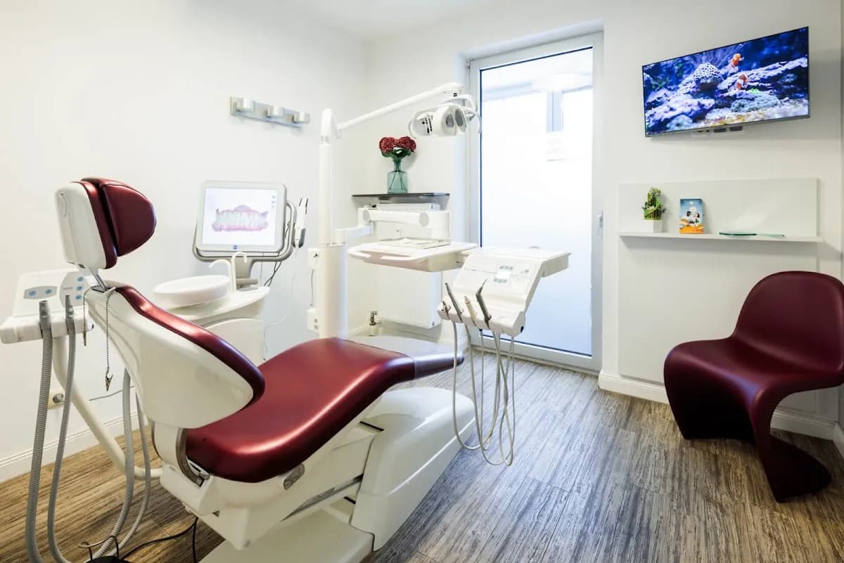 Kieferorthopäde Düsseldorf - Dr. Malcolm Goteni - International orthodontist — Foto aus dem Google-Eintrag der Praxis