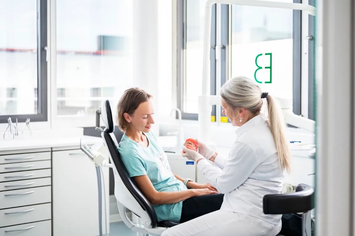 Kieferorthopädie Breuninger Stuttgart — Foto aus dem Google-Eintrag der Praxis