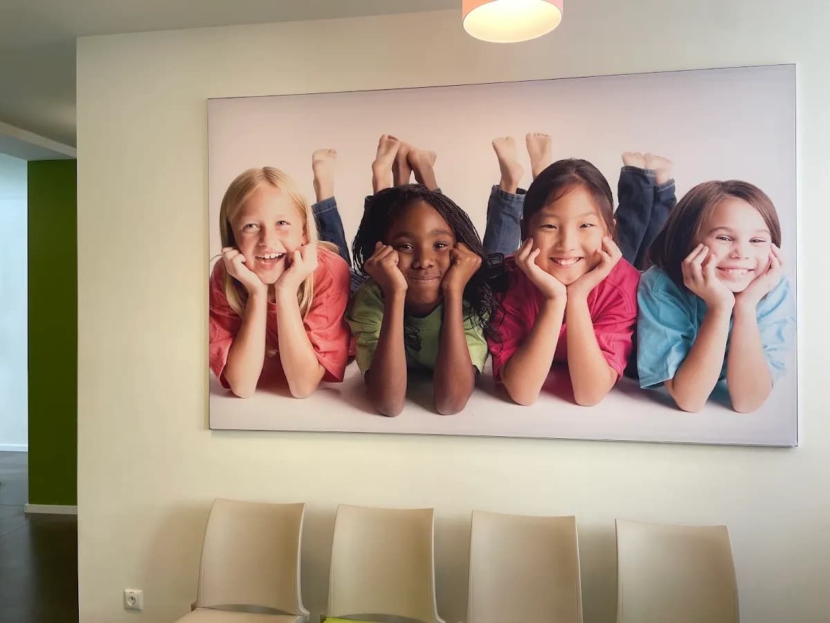 Kinder+Zahnklinik Berlin Kinderzahnarzt Neukölln — Foto aus dem Google-Eintrag der Praxis