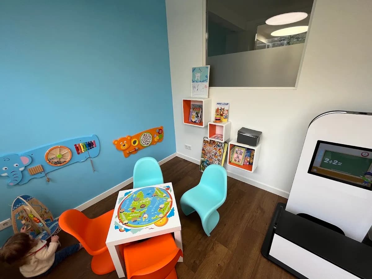 Kinderzahn Centrum Düsseldorf — Foto aus dem Google-Eintrag der Praxis