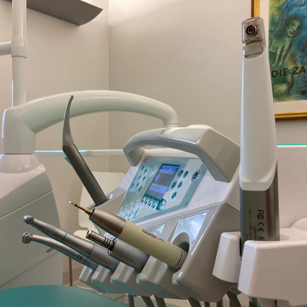 Königsmund Zahnarzt Bonn - Dr. med. dent. Lale Eimermacher M.Sc. — Foto aus dem Google-Eintrag der Praxis
