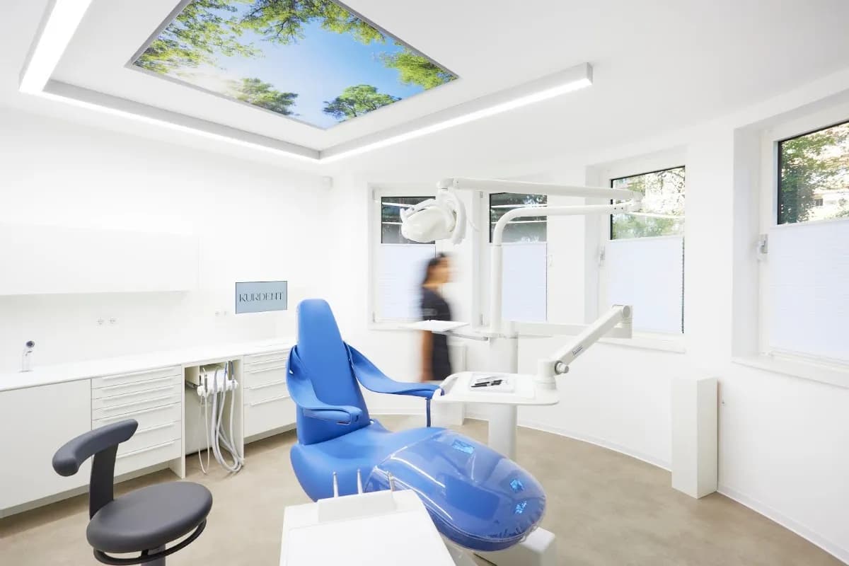 KURDENT Zahnmedizin | Dr. Junior & Dr. Chehrehsa — Foto aus dem Google-Eintrag der Praxis