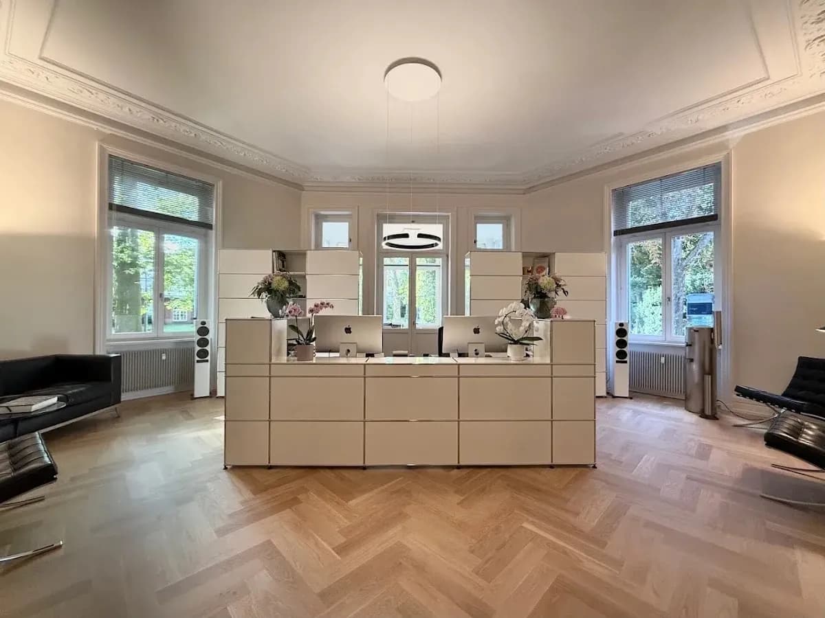 Laurin Porsch Dental Aesthetic - Zahnarzt Frankfurt Westend — Foto aus dem Google-Eintrag der Praxis