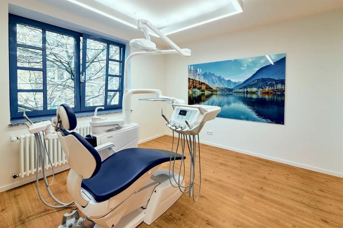 MVZ Dr. Wilms & Kollegen - Zahnarzt Köln Ehrenfeld — Foto aus dem Google-Eintrag der Praxis