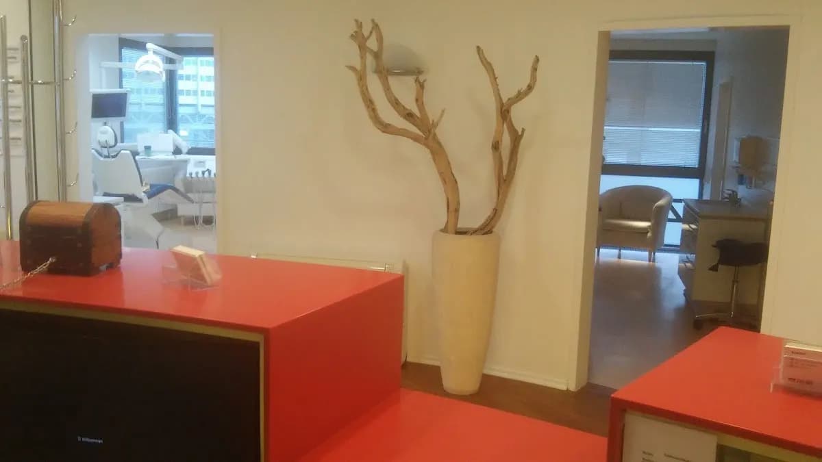 MVZ Zahnärzte am Weddingplatz — Foto aus dem Google-Eintrag der Praxis