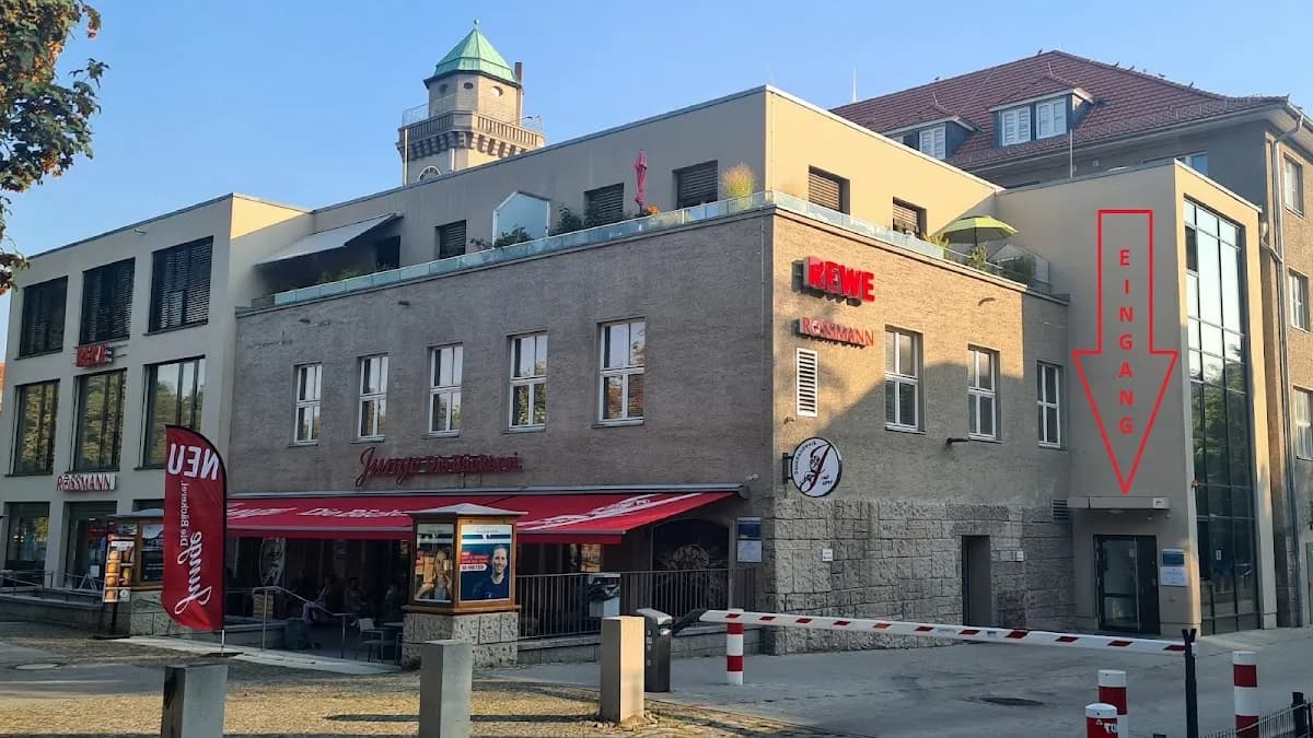 Oralchirurgie Berlin | Dr. Julia Heinen — Foto aus dem Google-Eintrag der Praxis