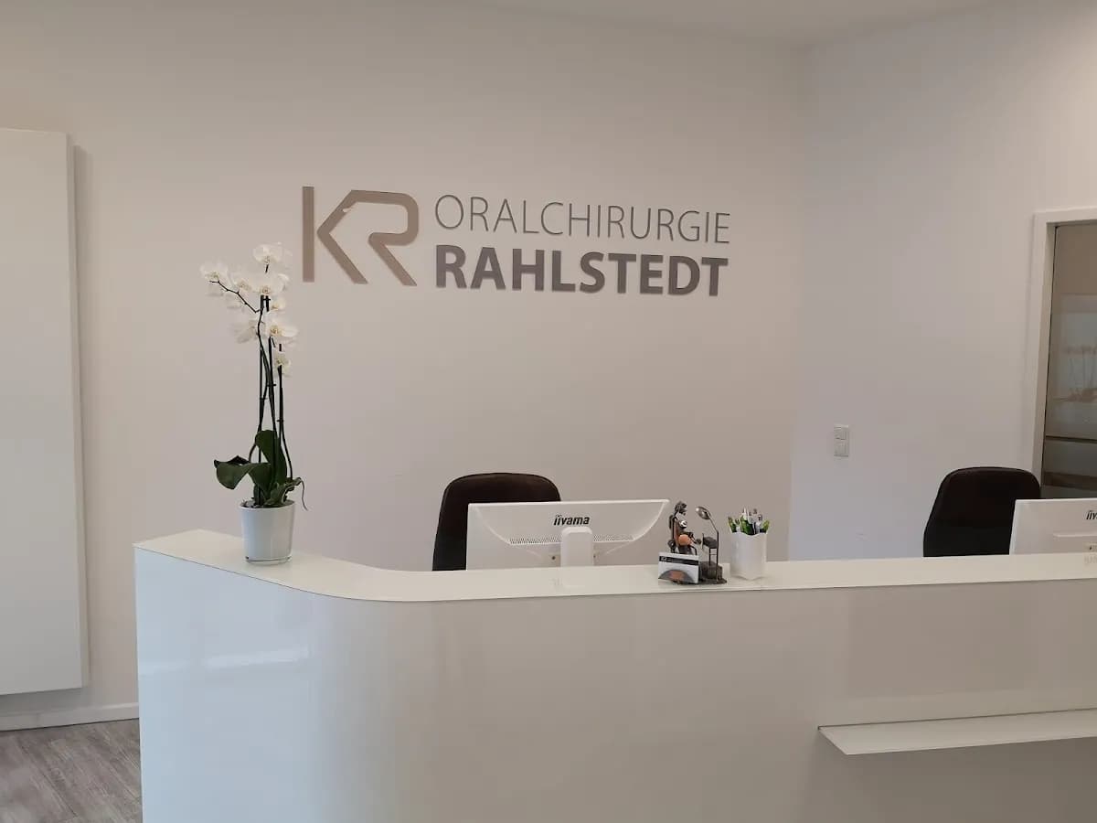 Oralchirurgie Rahlstedt - Kieferchirurgie - Dr. Roshanghias — Foto aus dem Google-Eintrag der Praxis