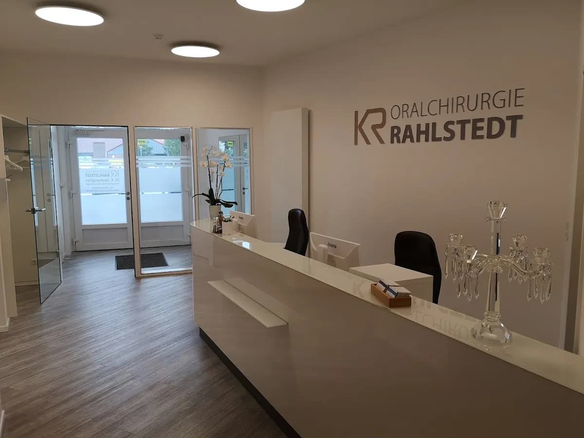 Oralchirurgie Rahlstedt - Kieferchirurgie - Dr. Roshanghias — Foto aus dem Google-Eintrag der Praxis