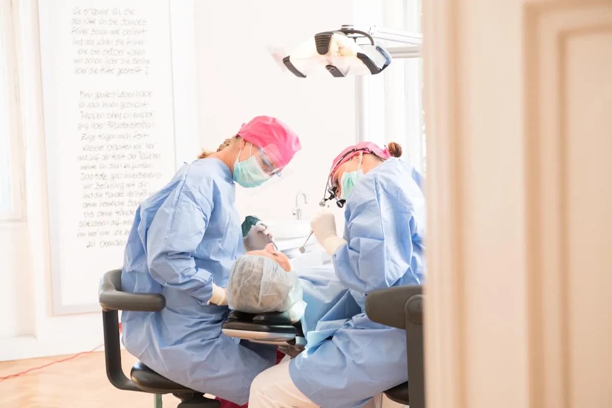 Oralchirurgie und Implantologie Dr. med. dent. Annette Felderhoff-Fischer — Foto aus dem Google-Eintrag der Praxis