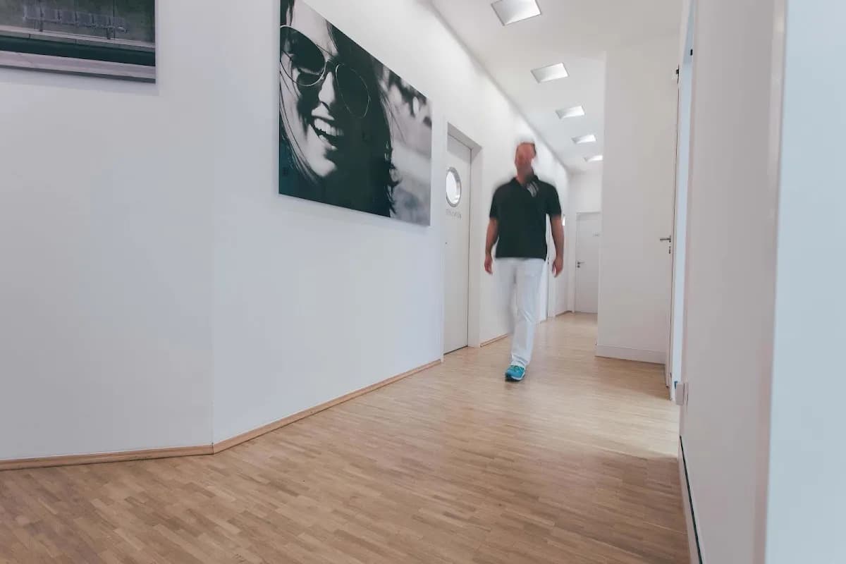 OralchirurgiePlus - Dr. med. dent. Guido Kemp — Foto aus dem Google-Eintrag der Praxis