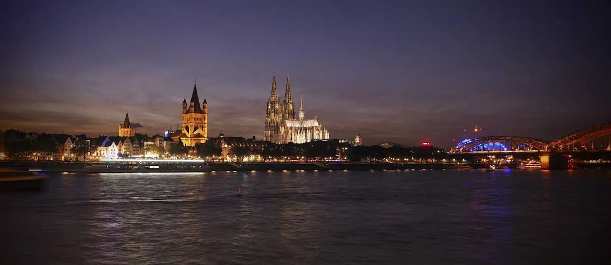 Praxis WDR-Arkaden Köln - Zahnarztpraxis für Allgemeine und Ästhetische Zahnheilkunde, Implantologie und Parodontologie — Foto aus dem Google-Eintrag der Praxis