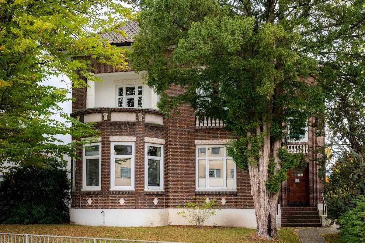 Rahlstedter Zahnärztevilla | Zahnärzte Nicolaus Dünschede & Svenja Schmidt — Foto aus dem Google-Eintrag der Praxis