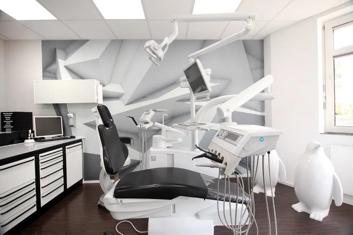 S&H Zahnmedizinisches Zentrum Aschaffenburg — Foto aus dem Google-Eintrag der Praxis