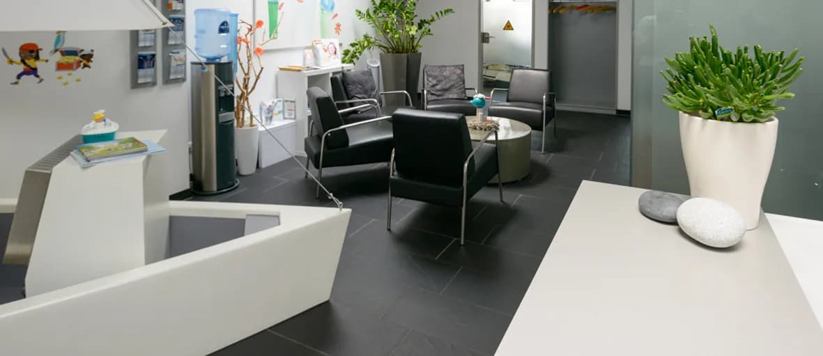 Ulrich Degner, Zahnarzt, Schweizer Viertel. — Foto aus dem Google-Eintrag der Praxis