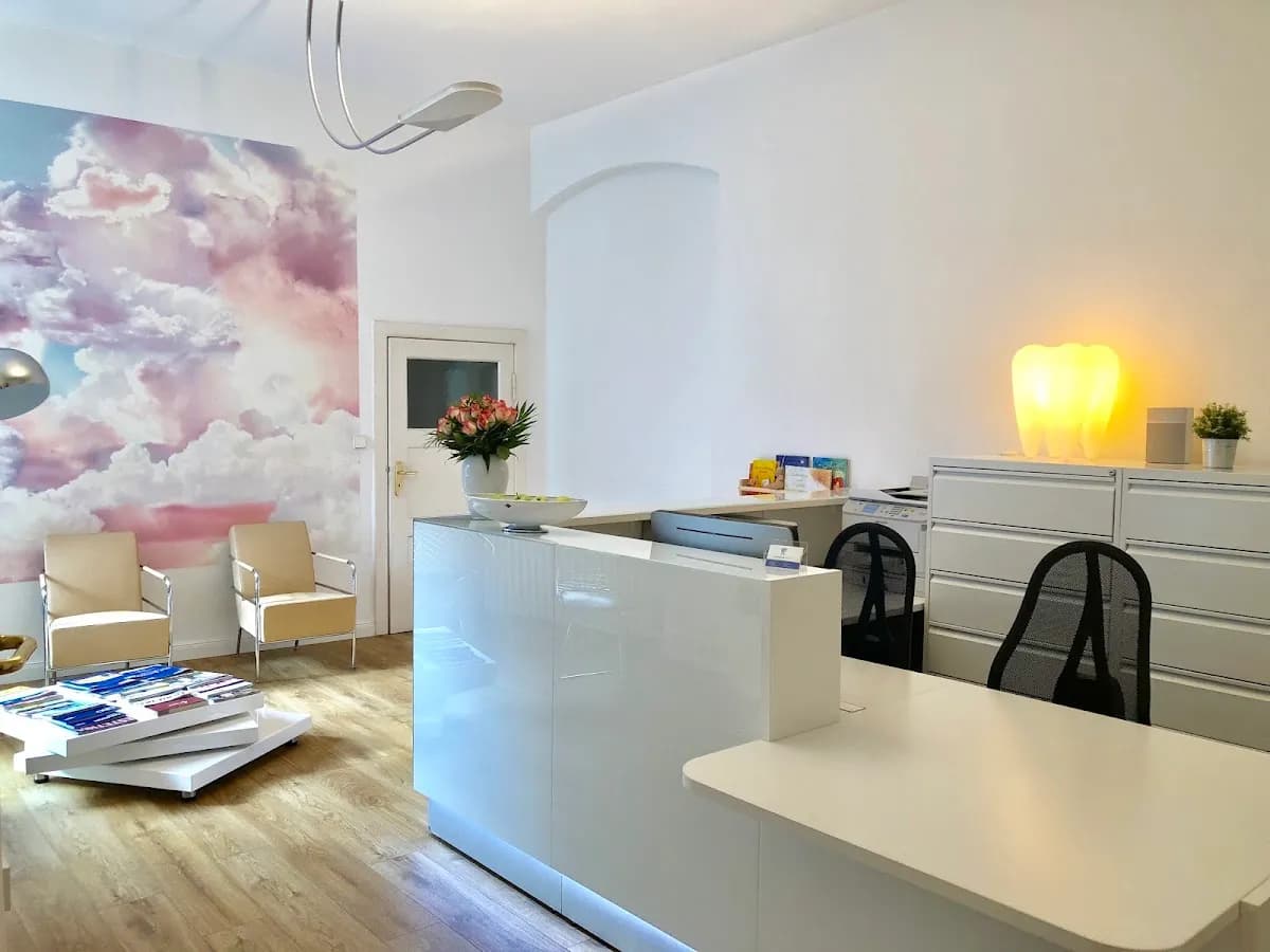 Vanessa Neroch, Zahnarzt — Foto aus dem Google-Eintrag der Praxis