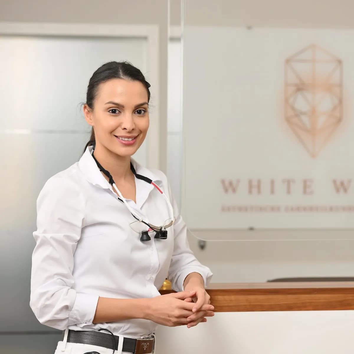 WHITE WAYS Ästhetische Zahnheilkunde München Zaharztpraxis Viktoria Appel — Foto aus dem Google-Eintrag der Praxis