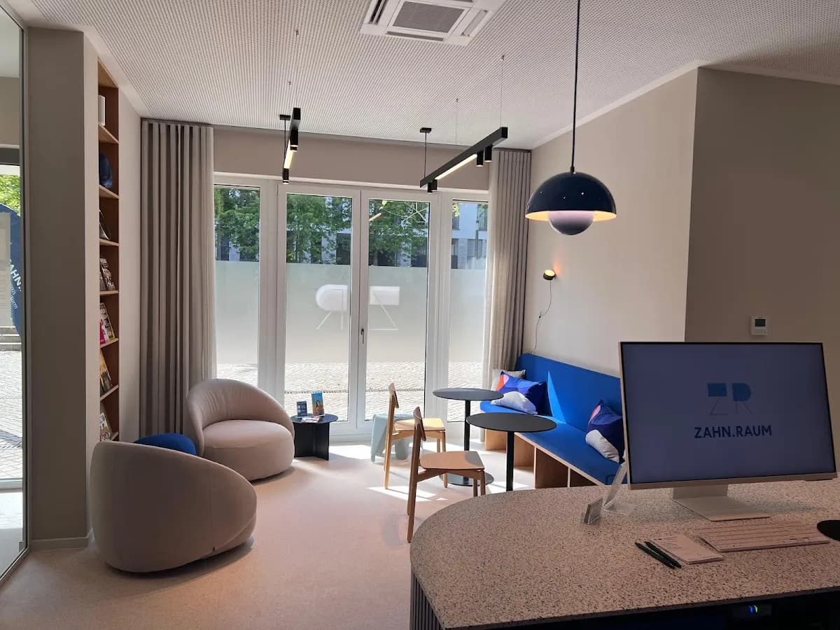 ZAHN.RAUM Zahnarztpraxis am Henninger Turm — Foto aus dem Google-Eintrag der Praxis
