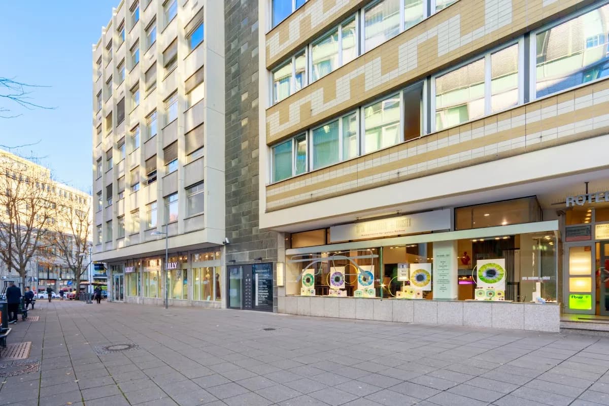 Zahnarzt Dental21 Stuttgart — Foto aus dem Google-Eintrag der Praxis