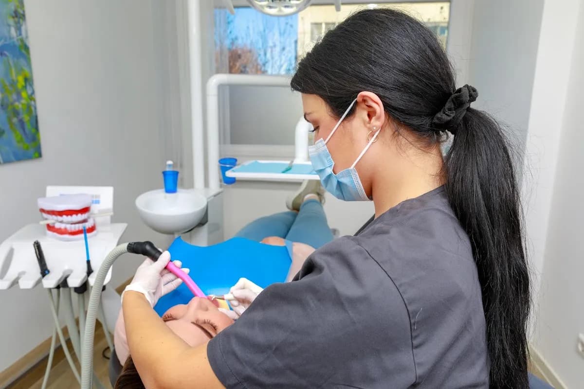 Zahnarzt Dental21 Stuttgart — Foto aus dem Google-Eintrag der Praxis