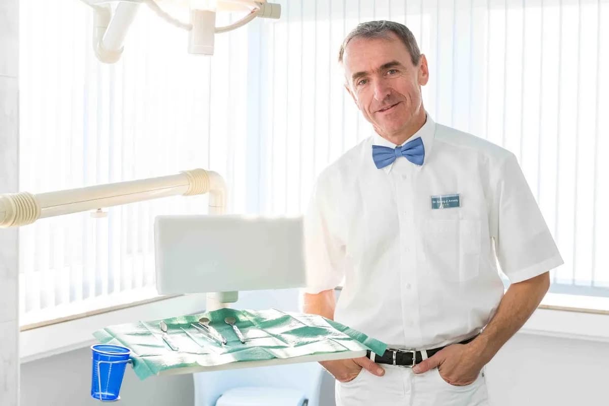 Zahnarzt Dr. Georg Arnoldy — Foto aus dem Google-Eintrag der Praxis