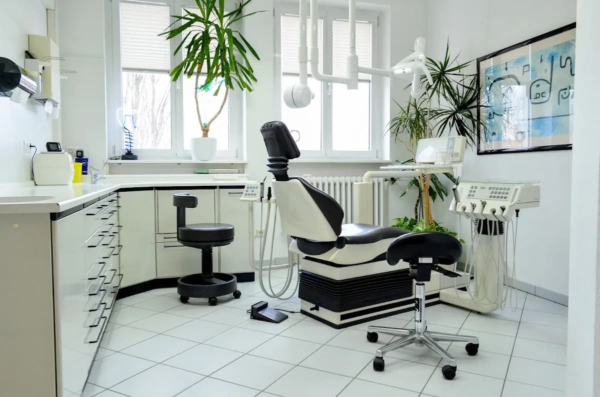 Zahnarzt Dr.med.dent.Goldin — Foto aus dem Google-Eintrag der Praxis