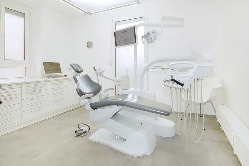 Zahnarzt Dr. Simon Brebeck M.Sc. & Kollegen — Foto aus dem Google-Eintrag der Praxis