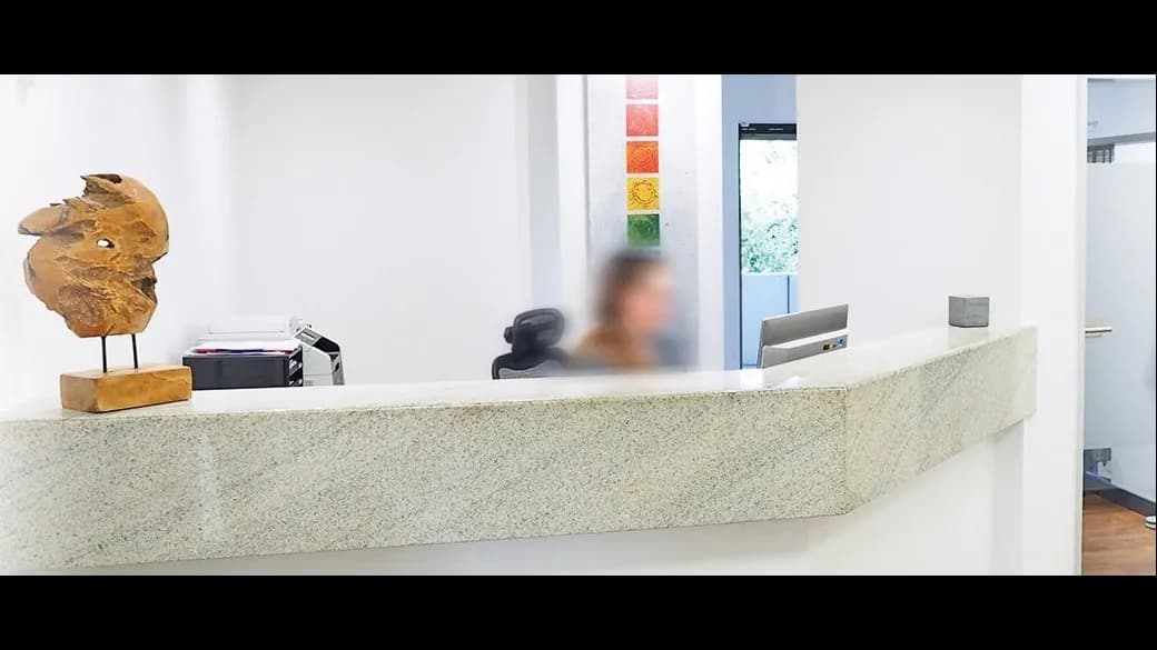 Zahnarzt Dr. Thomas Thometzki, M. Sc. Implantologie & orale Chirurgie, Ästhetik — Foto aus dem Google-Eintrag der Praxis