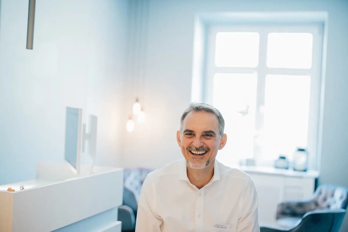 Zahnarzt Haidhausen Dr. Hans-Jörg Lutz | Implantate und Zahnersatz | München — Foto aus dem Google-Eintrag der Praxis