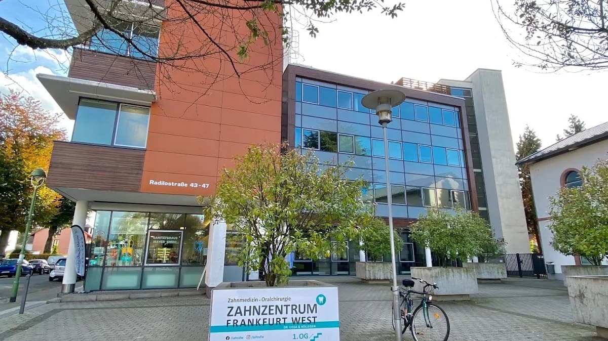 Zahnarzt in Rödelheim Dr. Eissa - Zahnzentrum Frankfurt West — Foto aus dem Google-Eintrag der Praxis