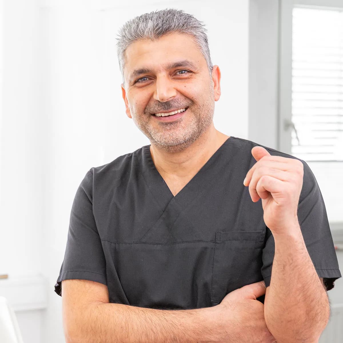Zahnarzt Kais Zainab | All You Need Dental MVZ für Oralchirurgie und Zahnmedizin GmbH — Foto aus dem Google-Eintrag der Praxis