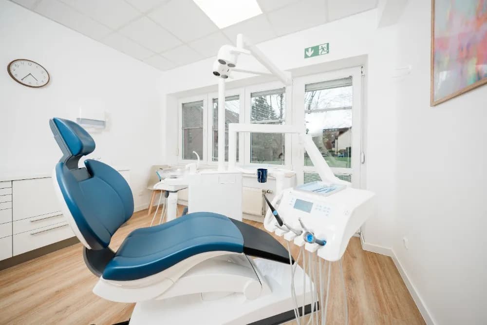 Zahnarzt Köln Lindenthal – Dr. Julia Pennig (ehemals Dr. Beatrice Schradin) — Foto aus dem Google-Eintrag der Praxis
