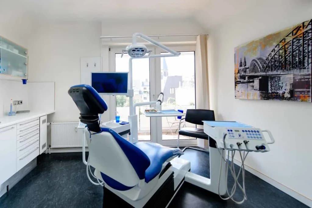 Zahnarzt Köln Nippes - Zentrum für Zahnmedizin Neusser Strasse — Foto aus dem Google-Eintrag der Praxis
