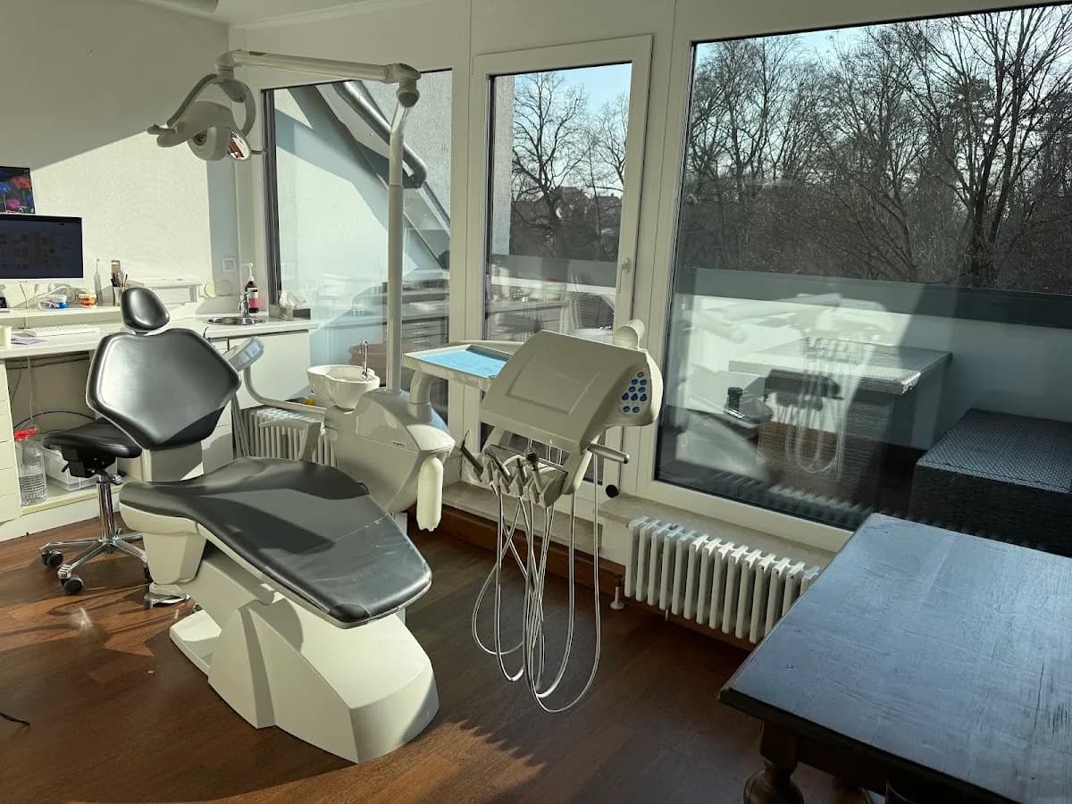 Zahnarzt München Pasing - Nazan Baenisch — Foto aus dem Google-Eintrag der Praxis