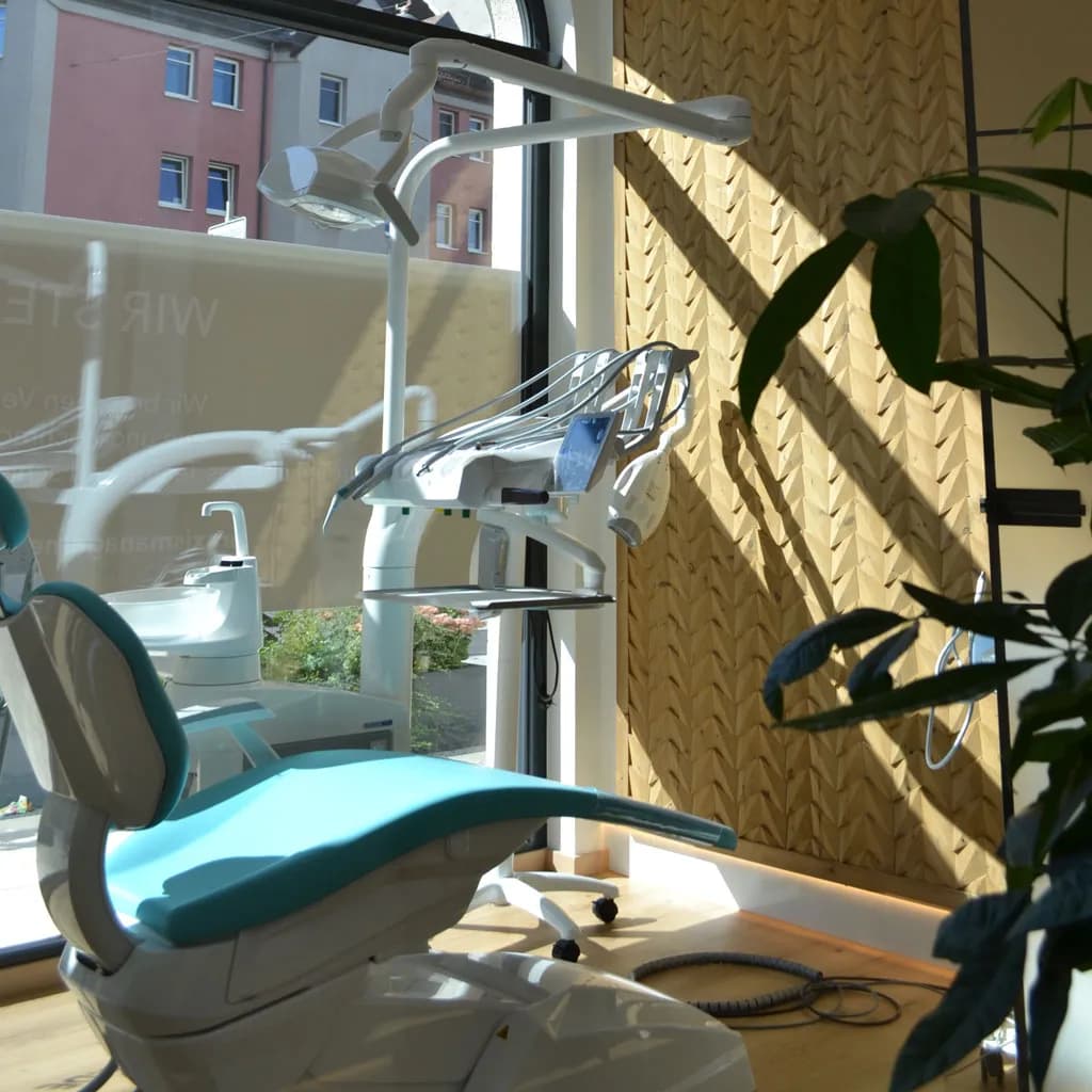 Zahnarzt-Pasing ZAHNDESIGN Barbutova & Kollegen — Foto aus dem Google-Eintrag der Praxis