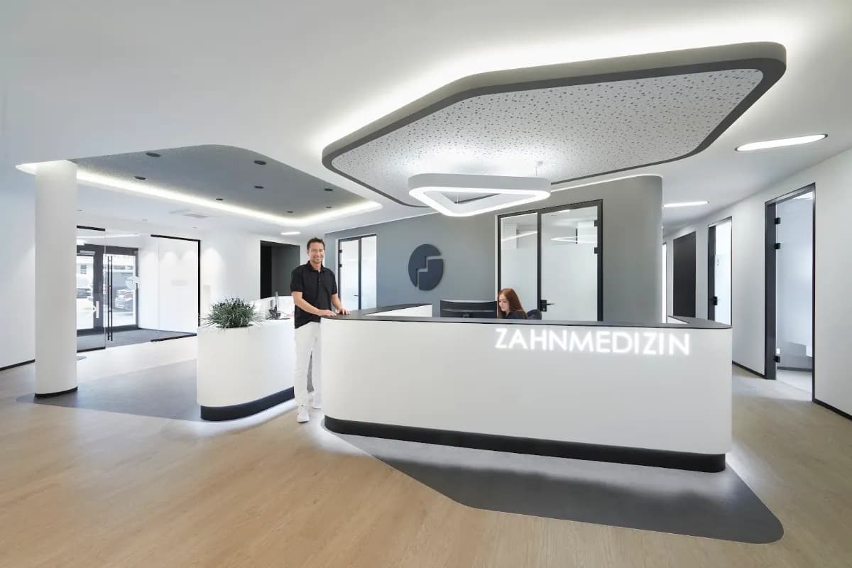 Zahnarzt-Praxis Dr. Claudio Marinello — Foto aus dem Google-Eintrag der Praxis