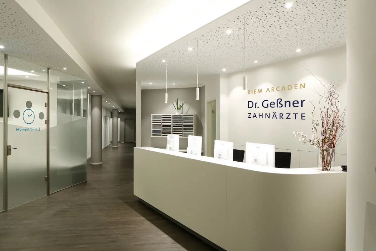Zahnarzt Trudering-Riem Arcaden | Dr. Geßner Zahnärzte — Foto aus dem Google-Eintrag der Praxis