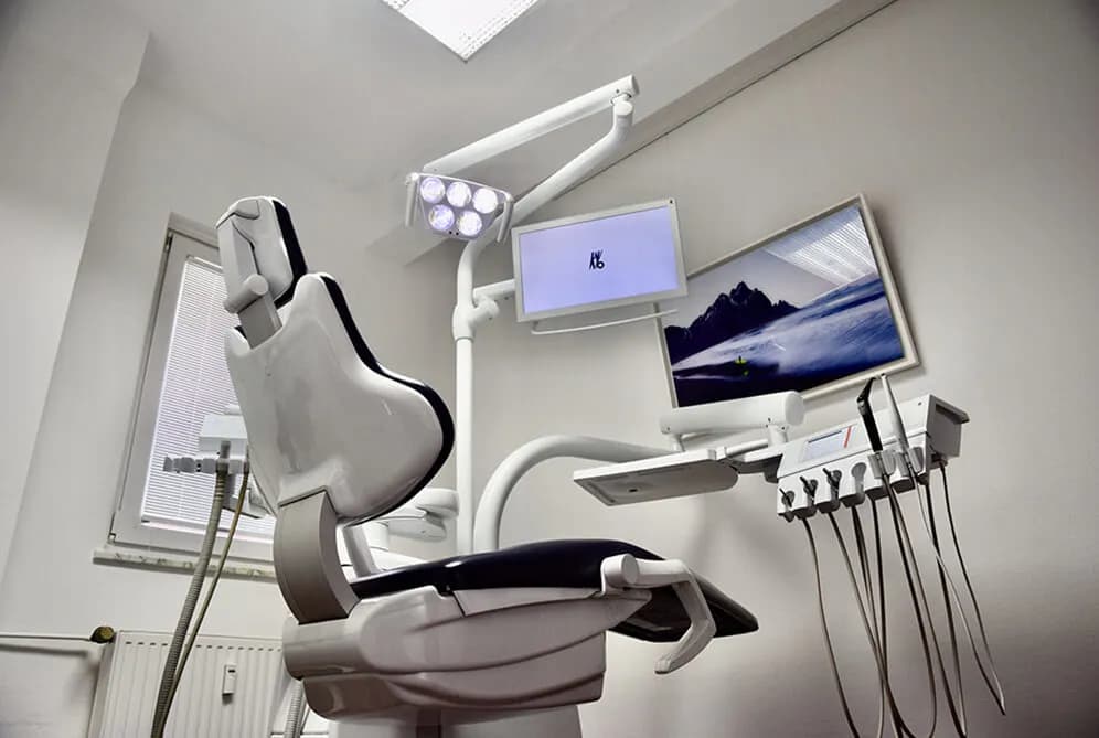 Zahnarzt V. G. Kaburis — Foto aus dem Google-Eintrag der Praxis