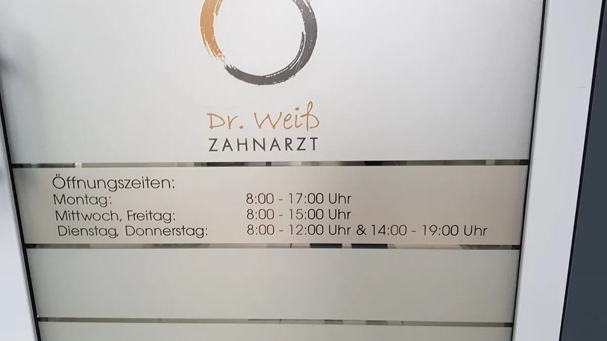 Zahnarzt Zahn-Weiss Dr. med. dent. Rolf Weiss — Foto aus dem Google-Eintrag der Praxis