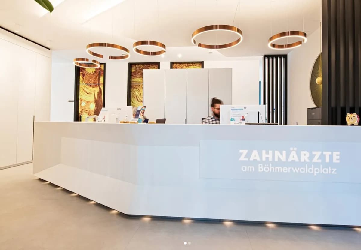 Zahnärzte am Böhmerwaldplatz – Julius Louma — Foto aus dem Google-Eintrag der Praxis