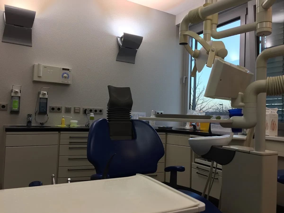 Zahnärzte am CentrO. — Foto aus dem Google-Eintrag der Praxis