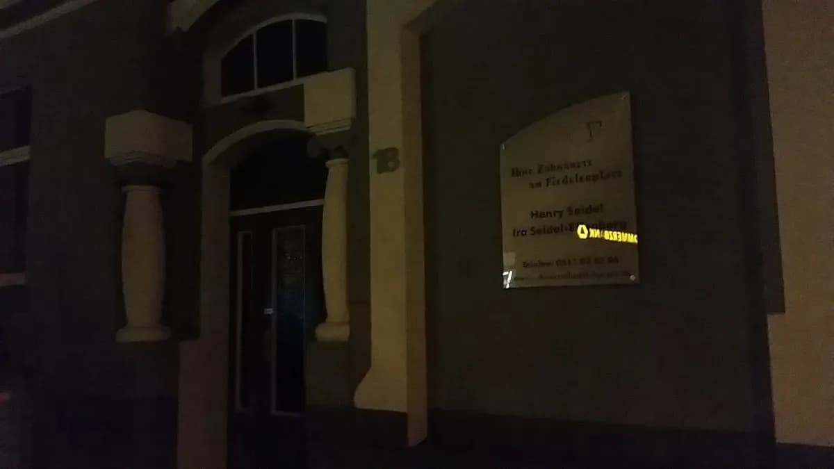 Zahnärzte am Fiedelerplatz - Henry Seidel - Ira Seidel-Effenberg & Team — Foto aus dem Google-Eintrag der Praxis